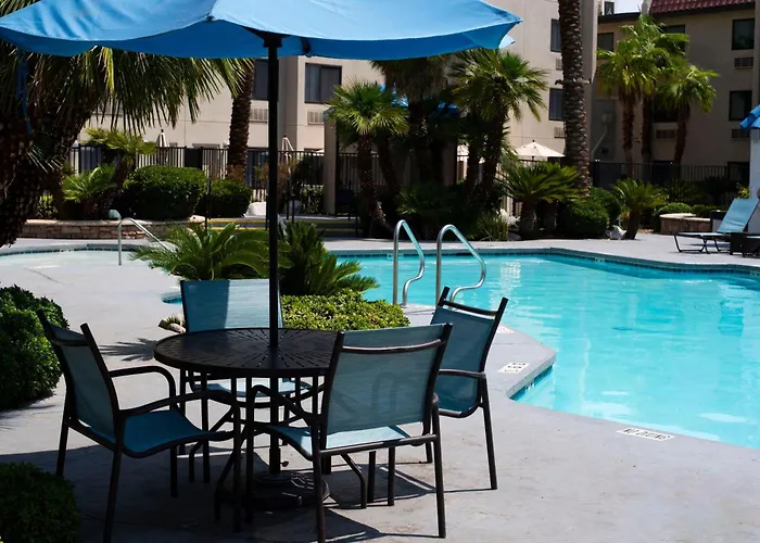 Silver Sevens & CasinoCasino Hotel